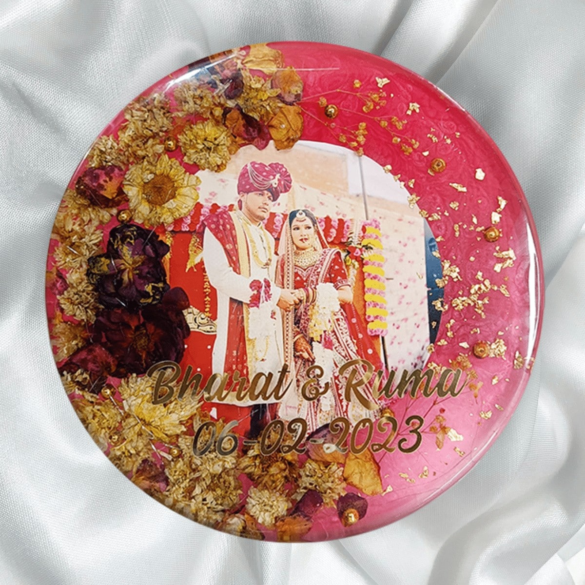 Beautiful Varmala Preservation Photoframe in Resin